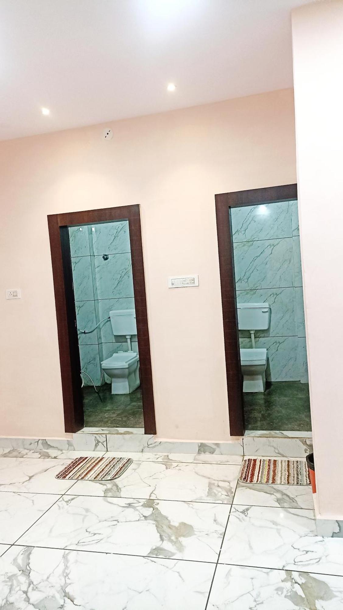 Shree Krishna Palace Hotel 3*