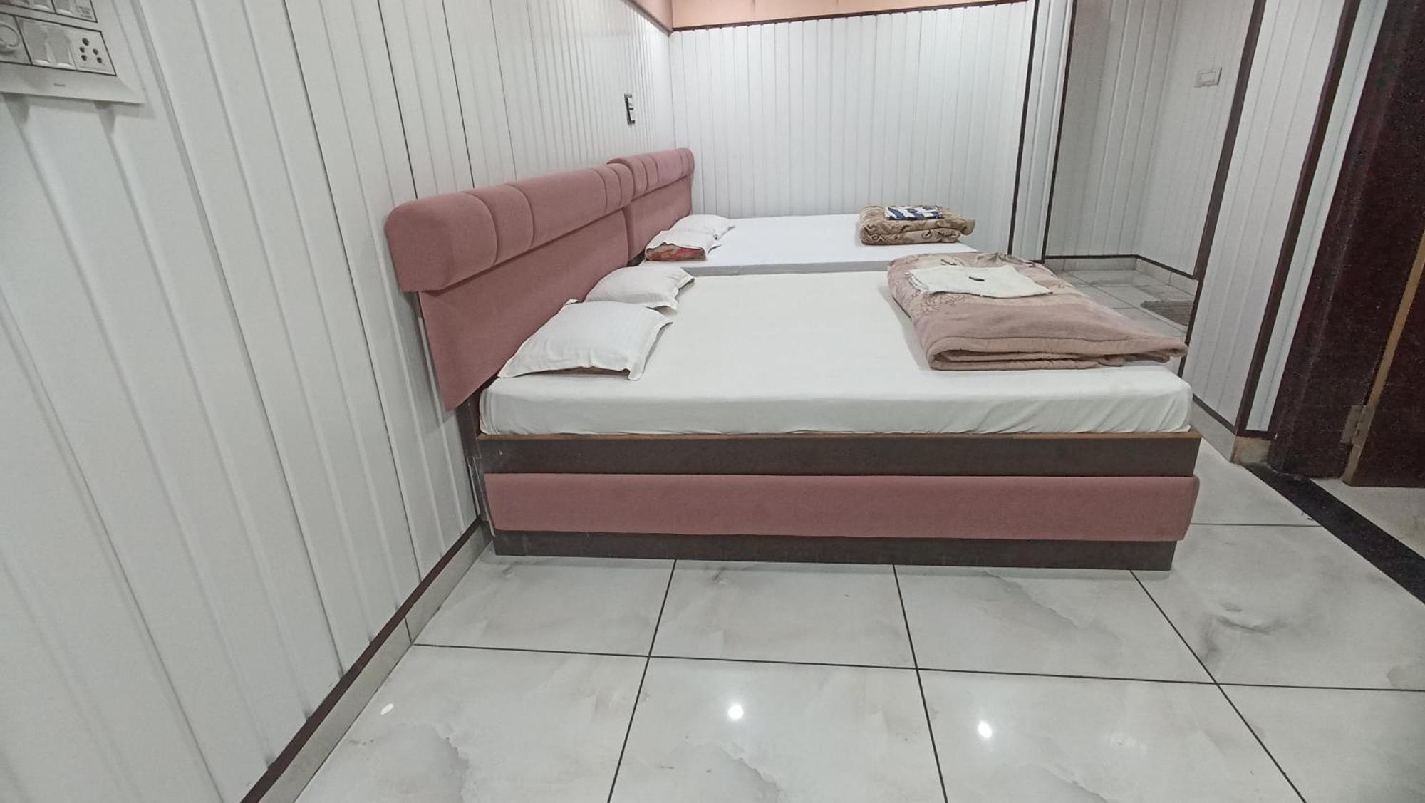 Shree Krishna Palace Hotel Ujjain