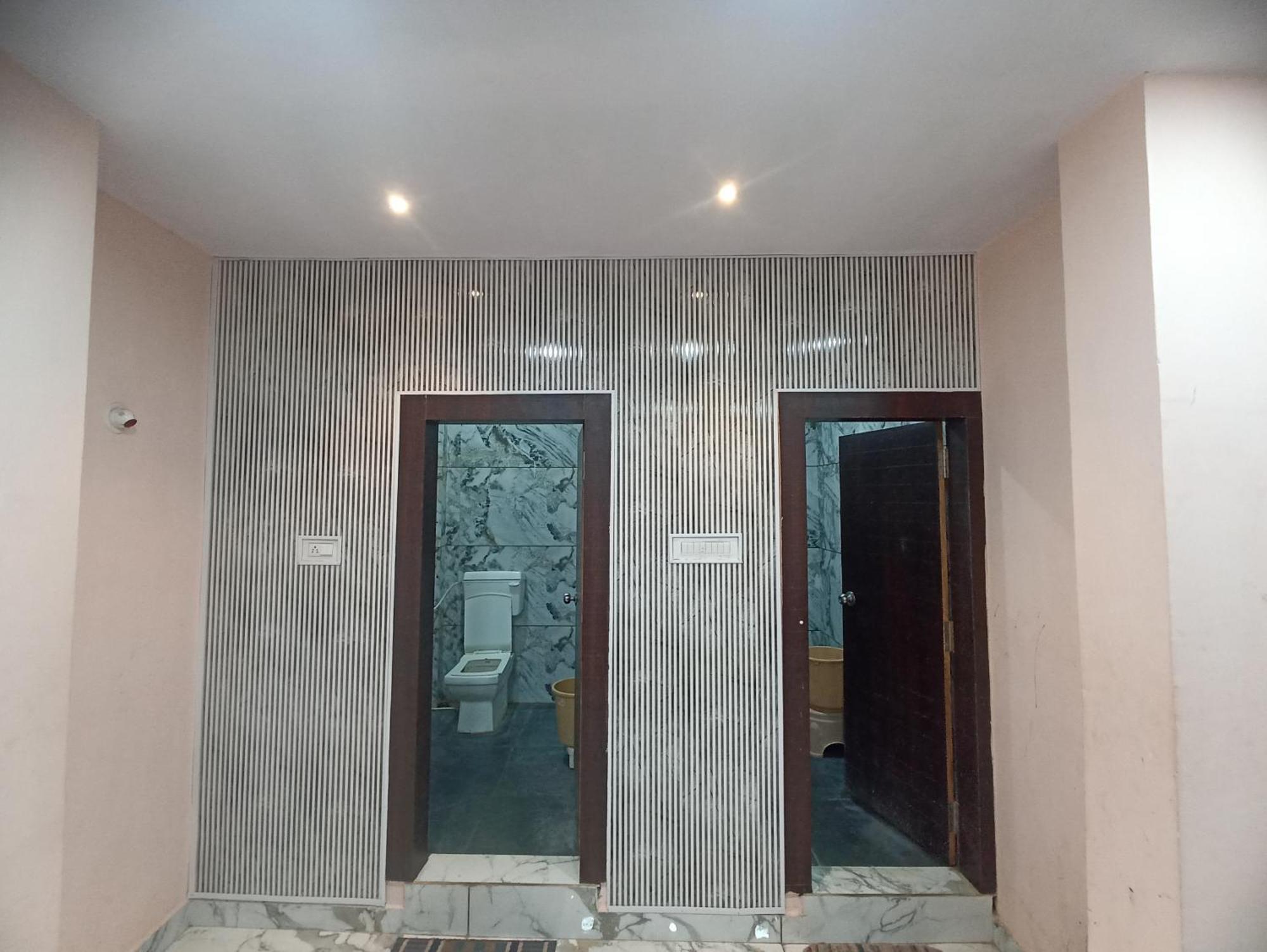 Shree Krishna Palace Hotel